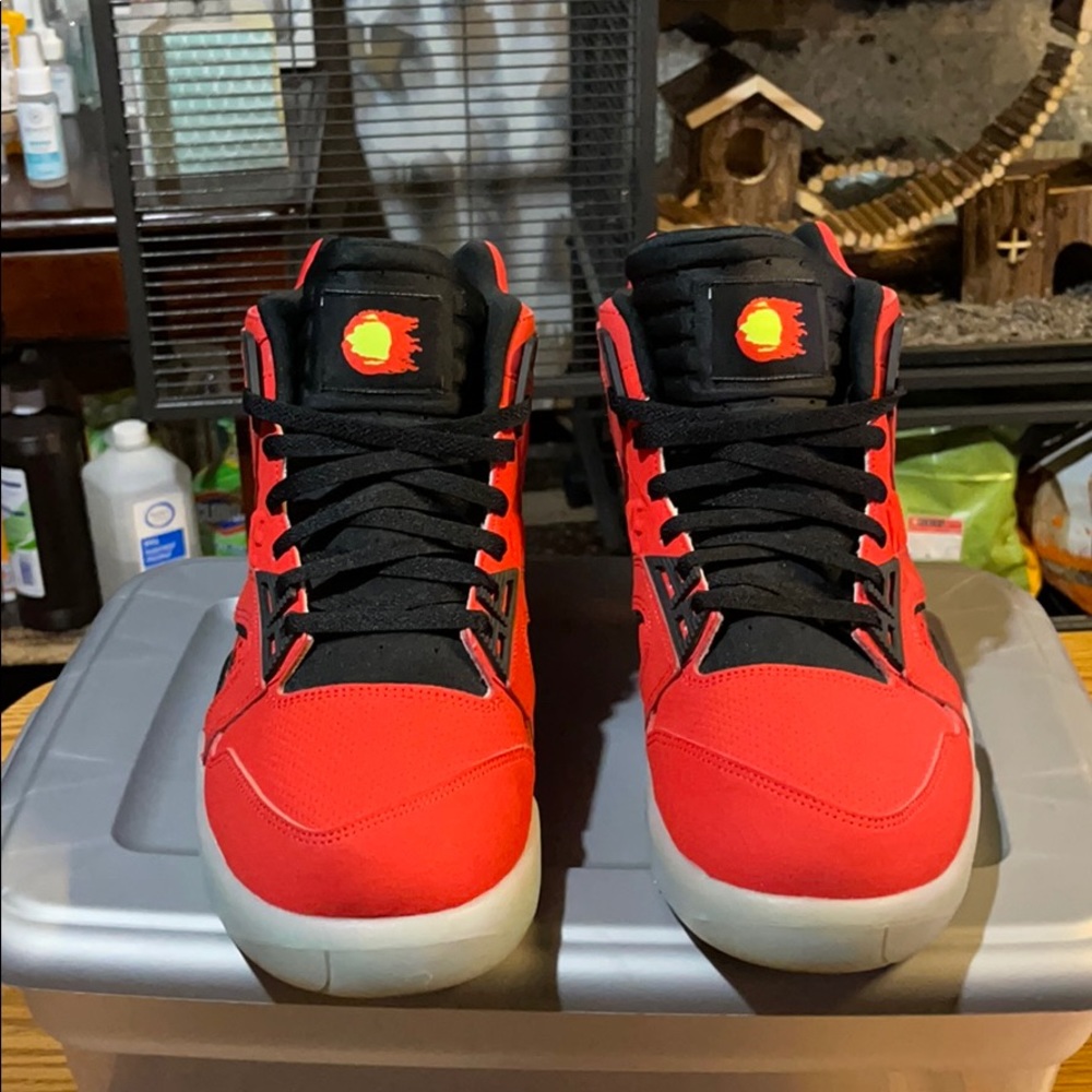 Nike Air Tech Challenge